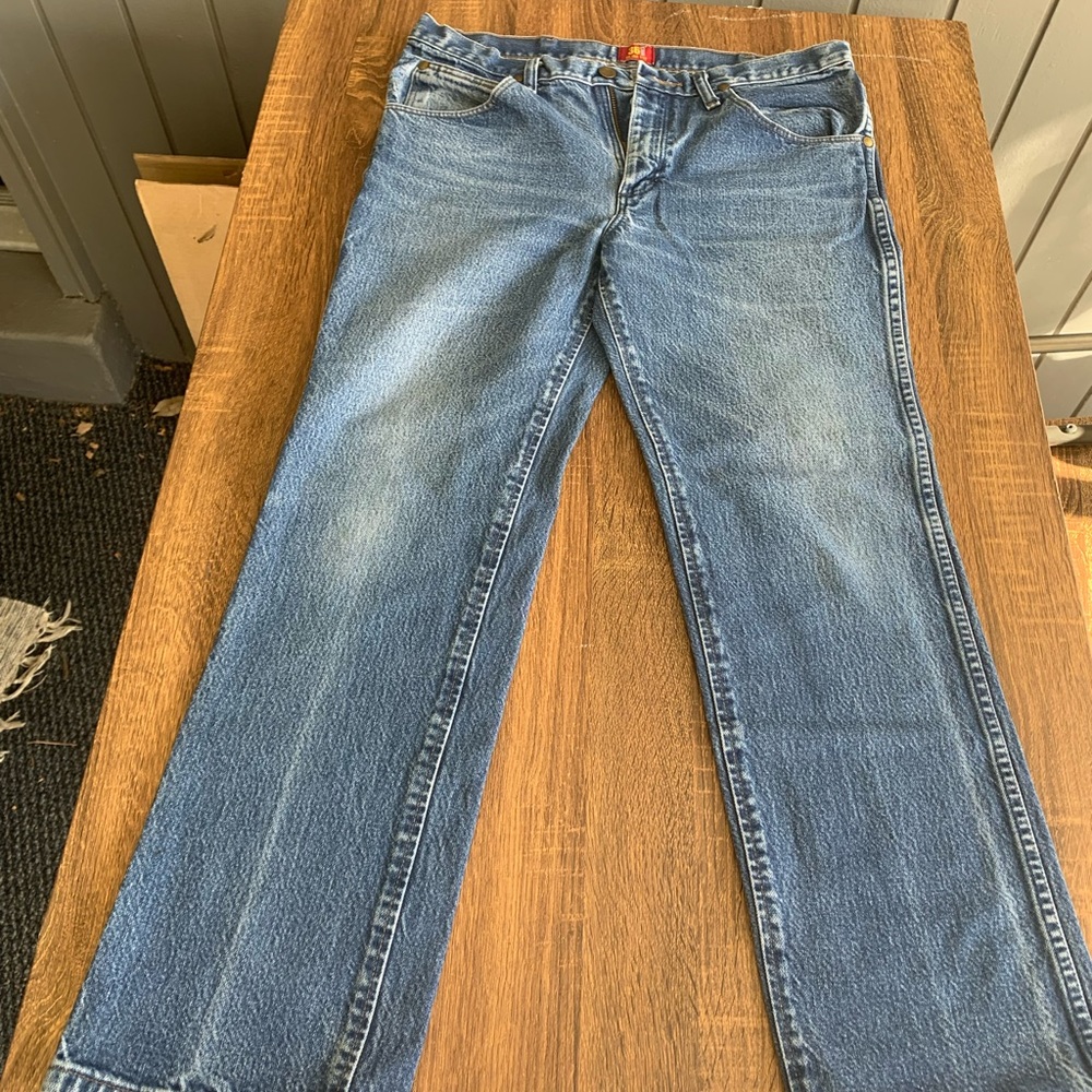 Denim Wrangler Jeans - Distressed